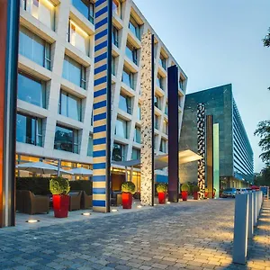 **** Hotel Radisson Blu Media Harbour Hotel, Alemania